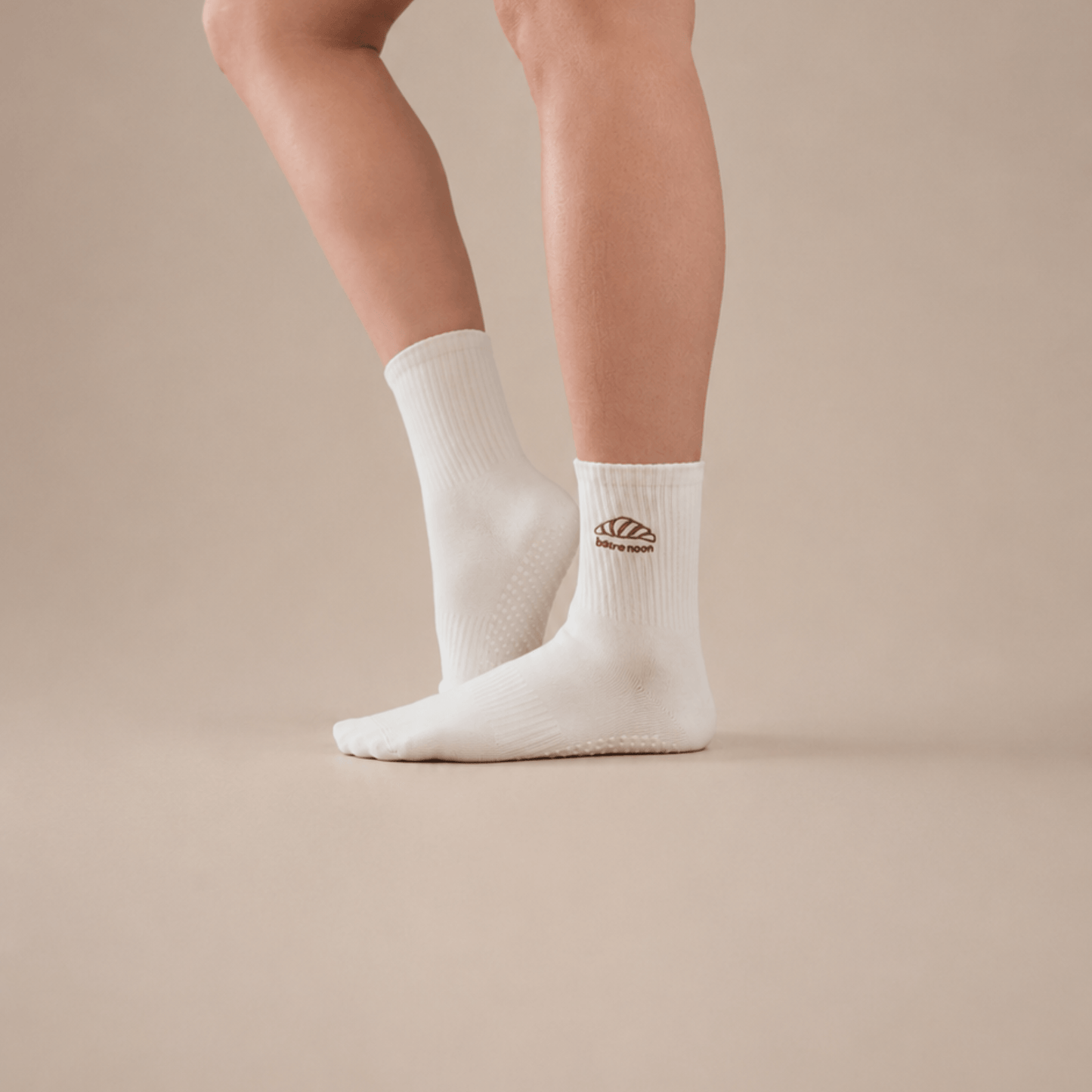 Croissant Quarter Crew Inside Out Grip Sock