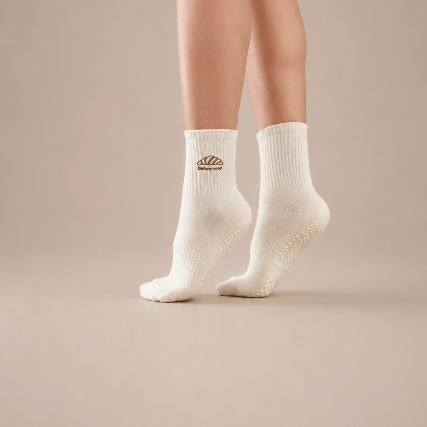 Croissant Quarter Crew Inside Out Grip Sock